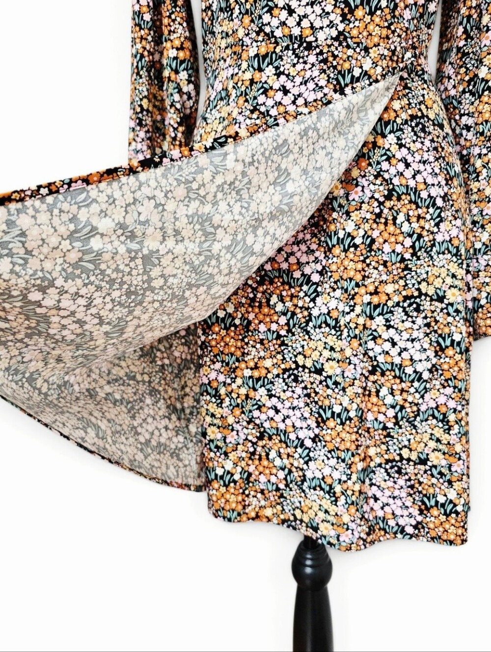 & Other Stories Retro Long Sleeve Tie Waist Floral Wrap Mini Dress, Size 4 - Picture 6 of 9